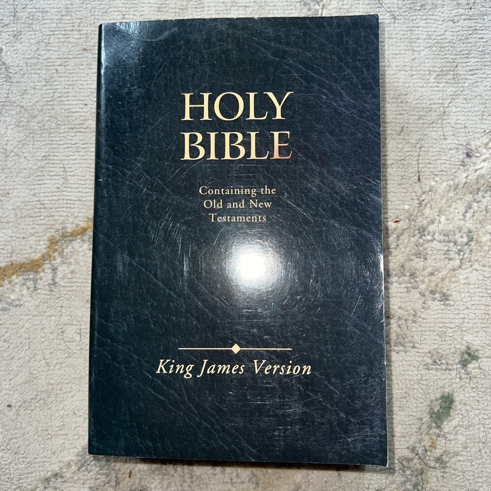 Holy Bible_King James Version softcover (2002)